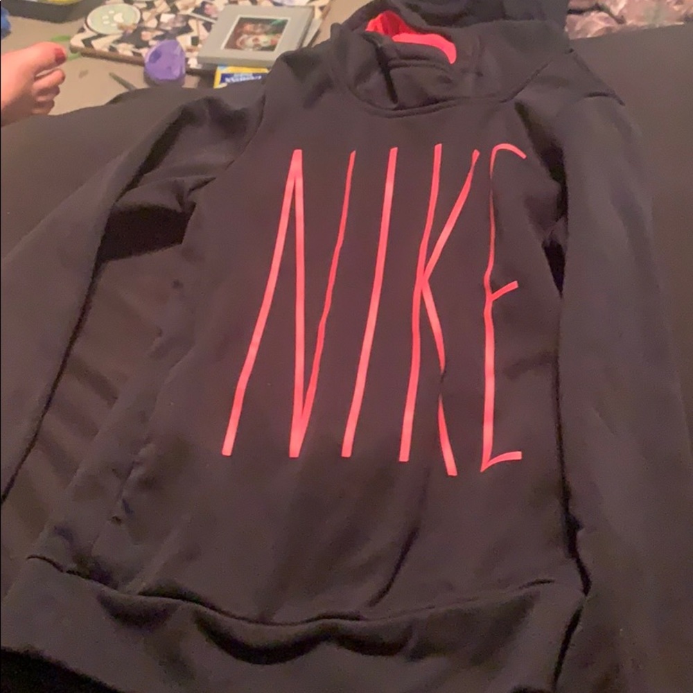 nike dri-fit sweatshirt